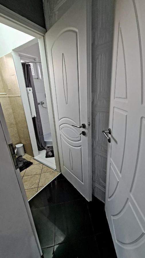 Airport Luxury Apartman 42 Vecsés Esterno foto